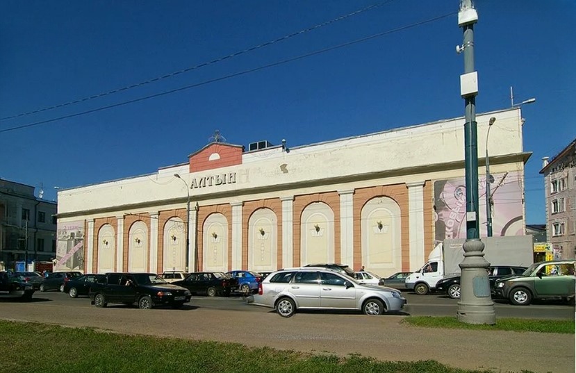 фасад дома, здание по адресу г Казань, ул Марселя Салимжанова, д 5 